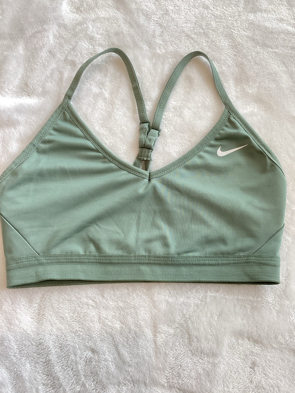 Nike Dri-Fit V-Front Cross-Back Adjustable Sportsbra Sage Green Medium